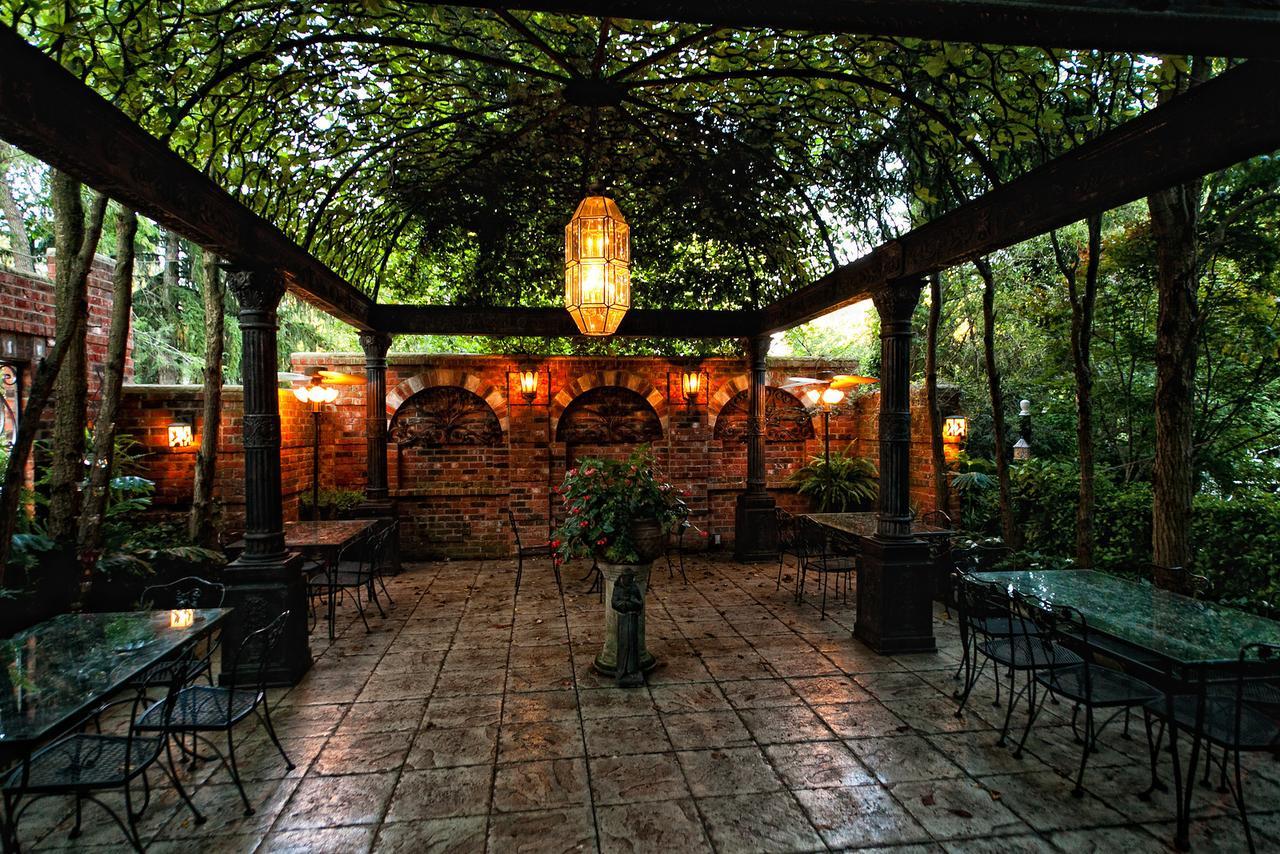 The Melange Inn Гендерсонвілл Екстер'єр фото
